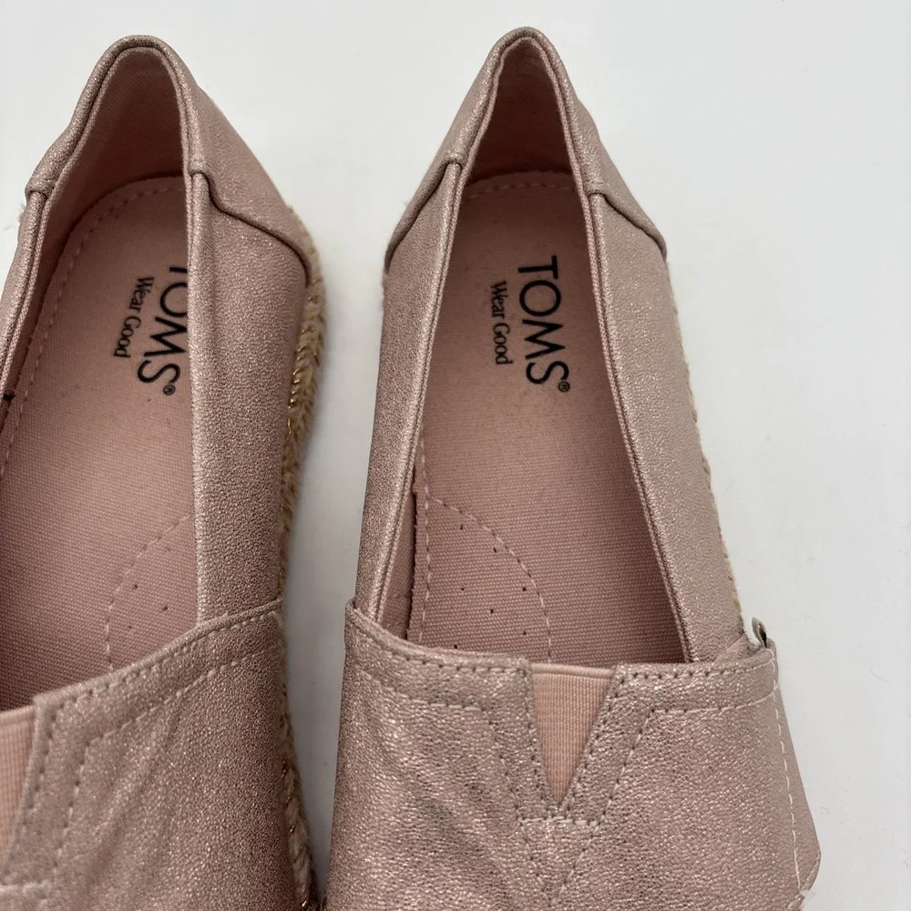TOMS GLITTER YOUTH CLASSICS PINK GIRLS SLIP ON SHOES SIZE 3.5 NWOB CASUAL
